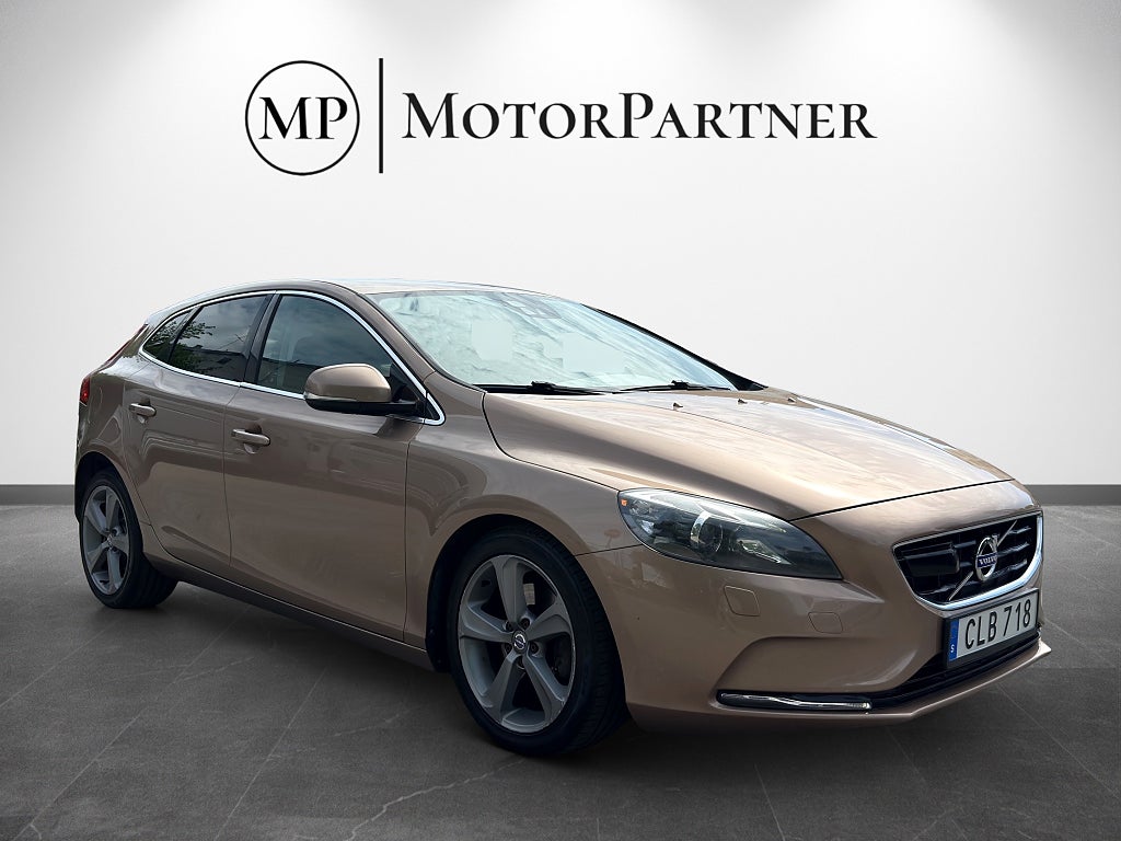 Volvo V40 D2 Powershift Momentum Läder Navi Drag