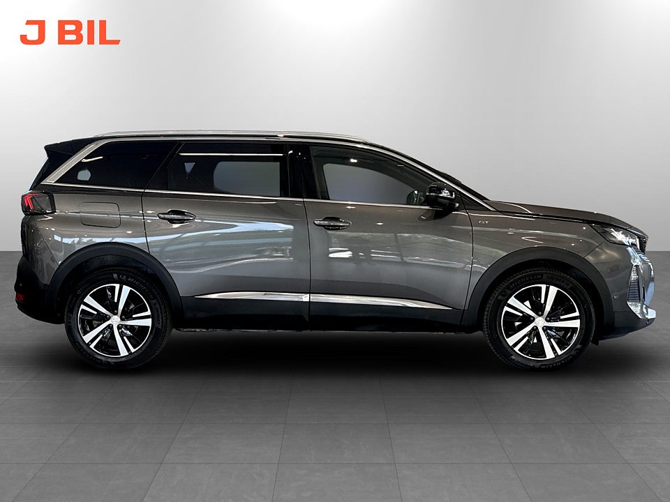Bild på Peugeot 5008 GT 1.2 PT 130hk Aut 7-SITS B-KAMERA CARPLAY