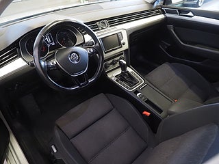 Kombi Volkswagen Passat 14 av 25