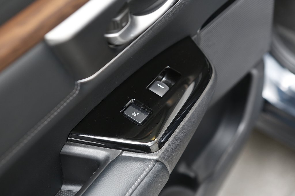 Honda CR-V Hybrid 215hk E-CVT Executive AWD Navi Pano Skinn 2020
