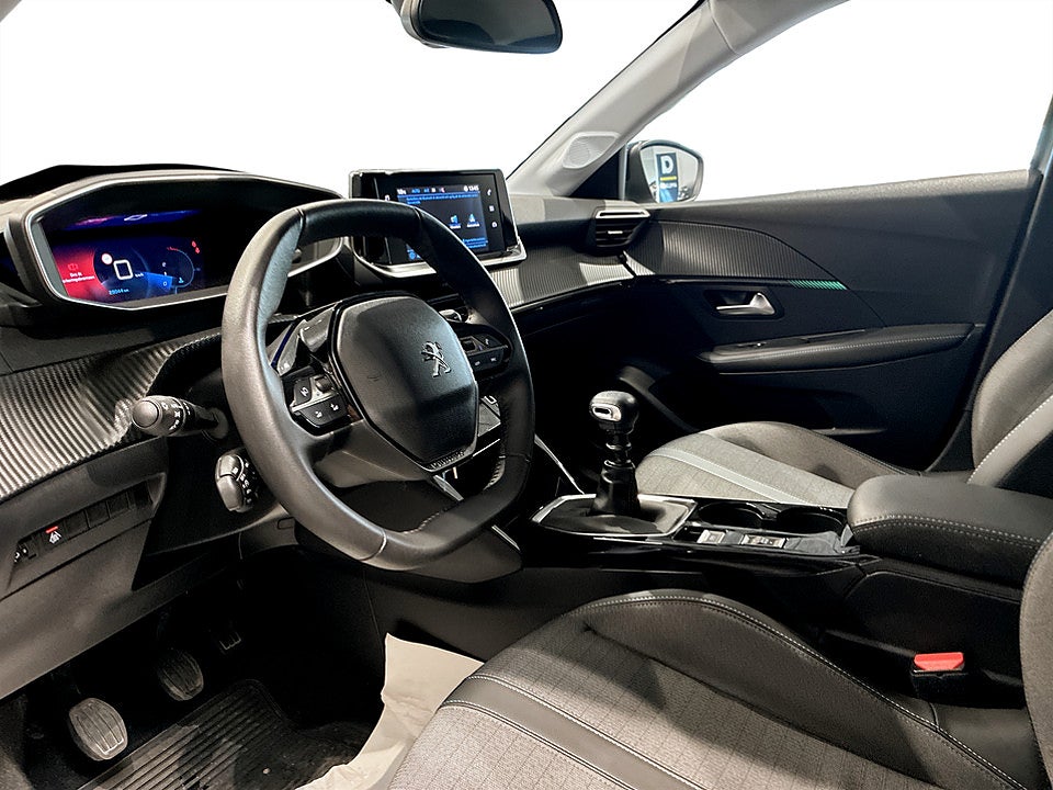 Bild på Peugeot 208 Allure Pack 1.2 PT 100hk B-KAMERA CARPLAY