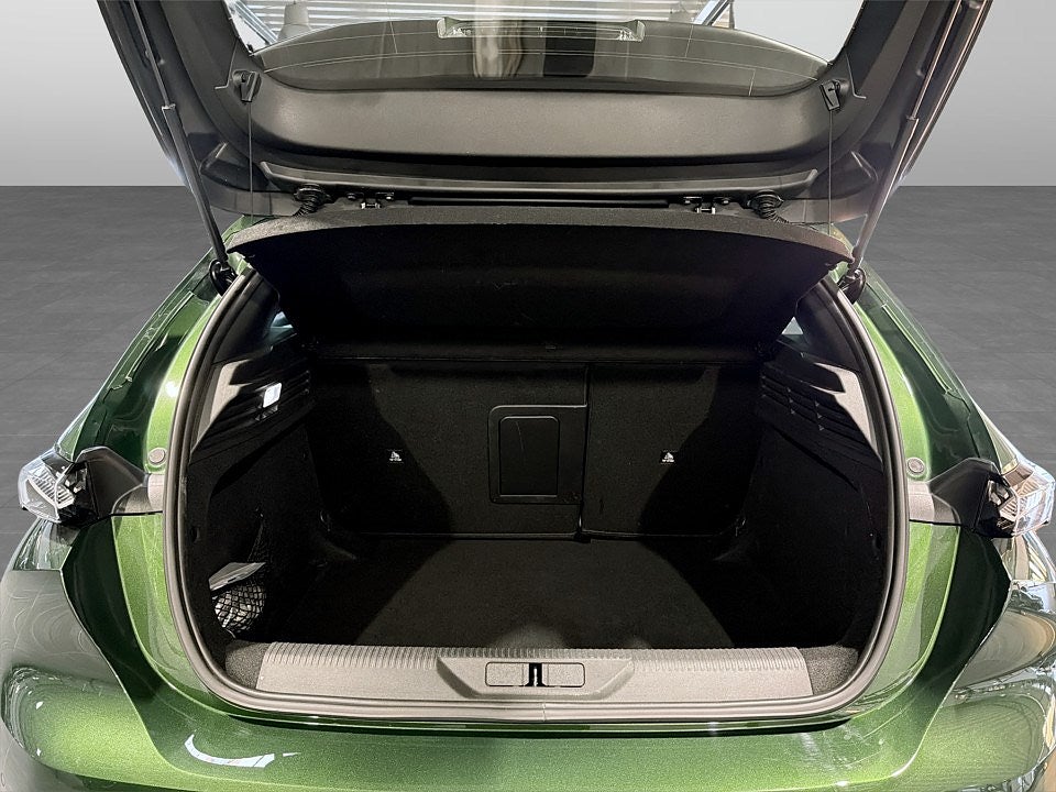 Bild på Peugeot 308 5D GT 1.2 PT 130hk Aut - B-KAMERA, 1 ÄGARE