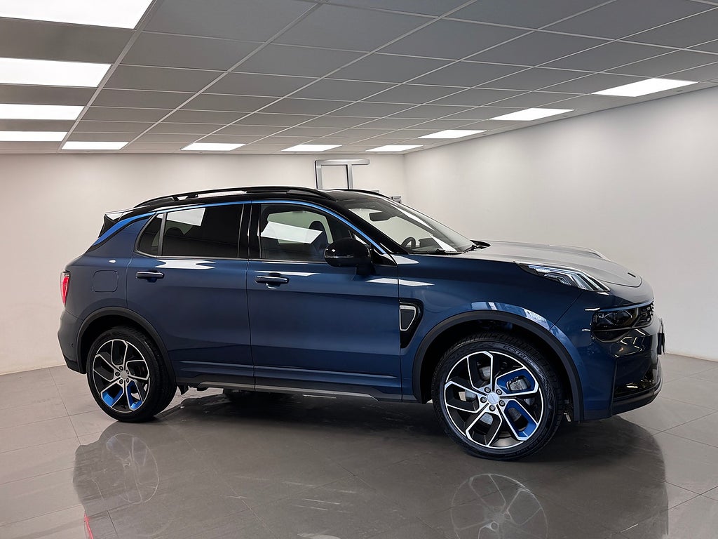 Lynk & Co 01 Plug-In 360g Infinity Pano Keyless MOMS Leasebar Välutr bild 13