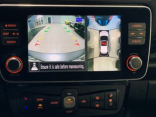 Halvkombi Nissan Leaf 11 av 24