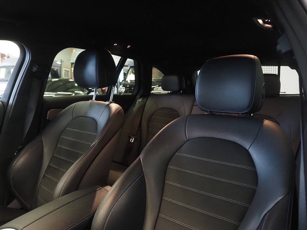 Mercedes-Benz C300 de 300 T de 9G-Tronic AMG Line, Night Edition 306hk | Drag 2021