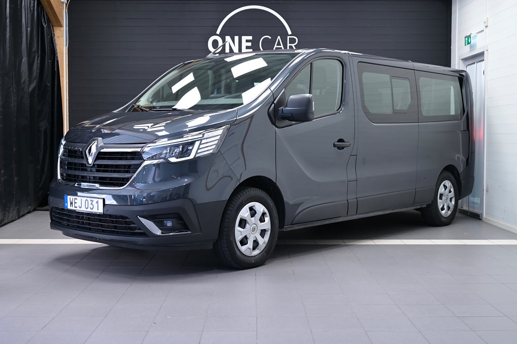 Renault Trafic Passenger L2 2.0 Blue dCi MOMS 9-sits Värmare Drag GPS