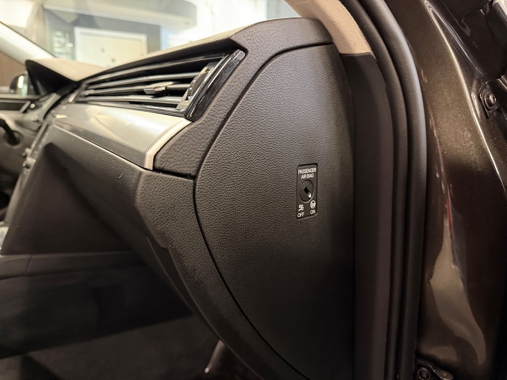 Volkswagen Passat 2016 - miniatyr 18