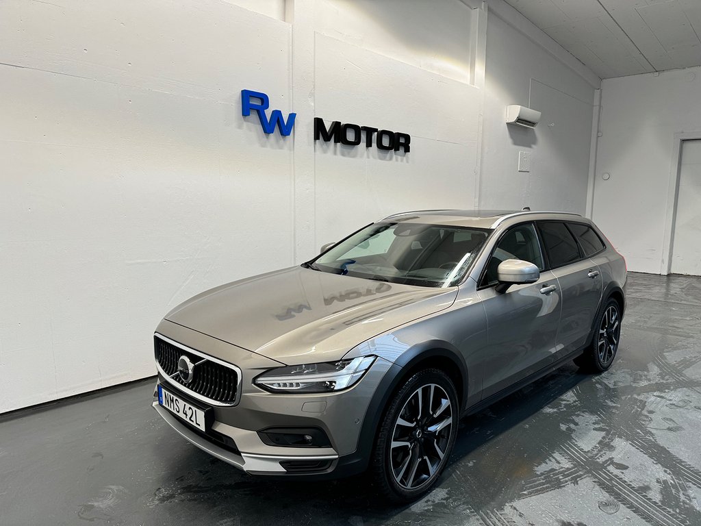 Volvo V90 Cross Country D5 AWD 235hk 360° Pano HUD Skinn B&W