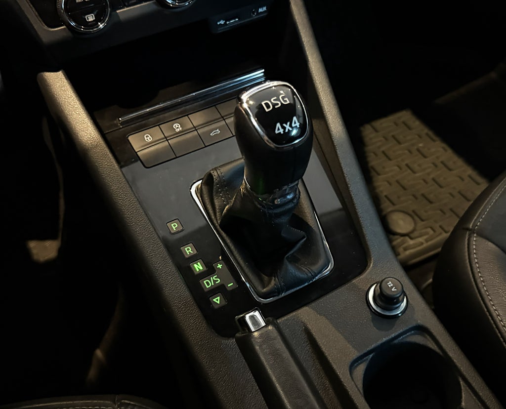 Skoda Octavia Scout 2.0 TDI SCR 4x4 PREMIUM D-VÄRMARE KELYSS CANTON B-KAM