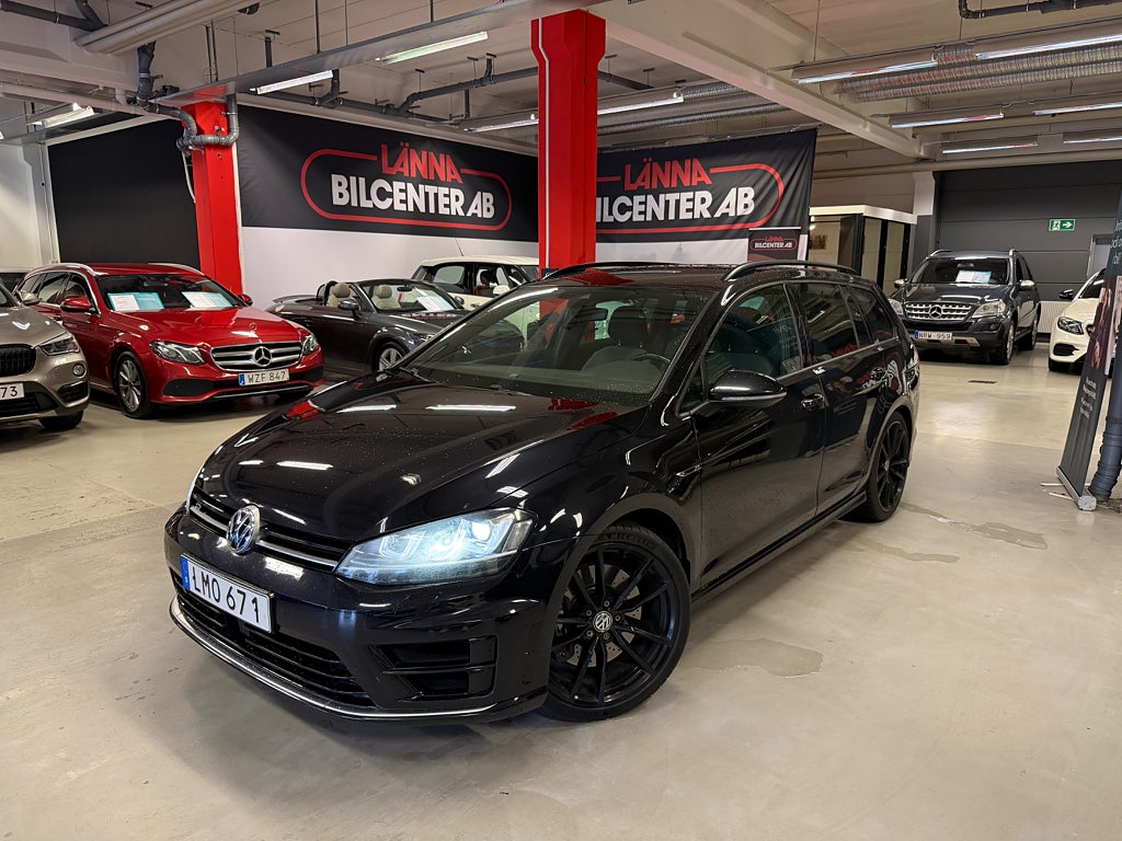 Volkswagen Golf Sportscombi R 2.0 TSI 4M 2 ägare DCC DYNAUDIO Kamera