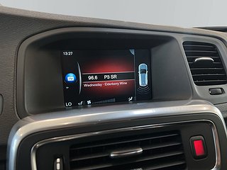 Volvo V60 Cross Country D3 Momentum S&V-hjul/Drag/Värmare
