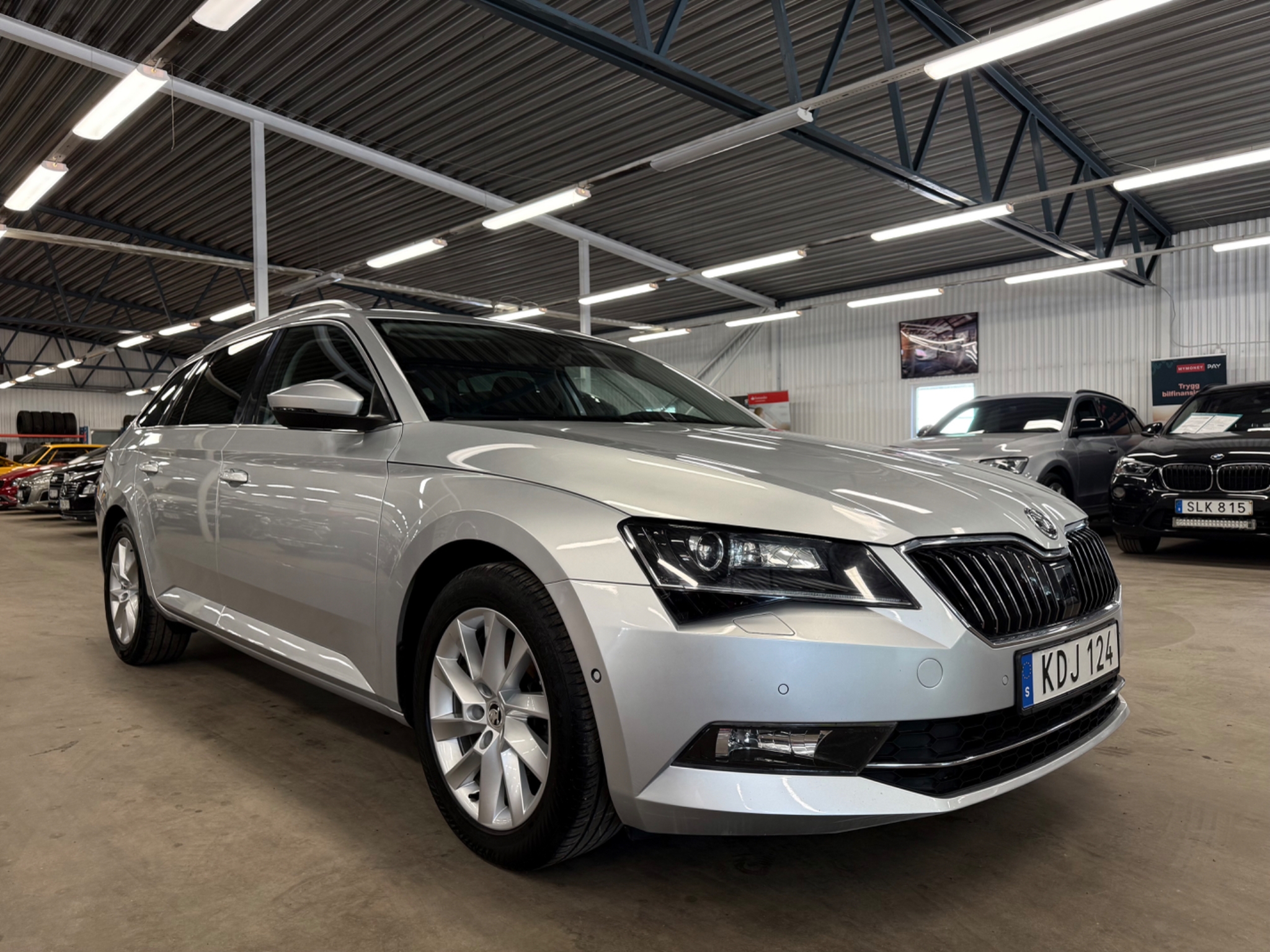 Skoda Superb 2016, bild 3/41