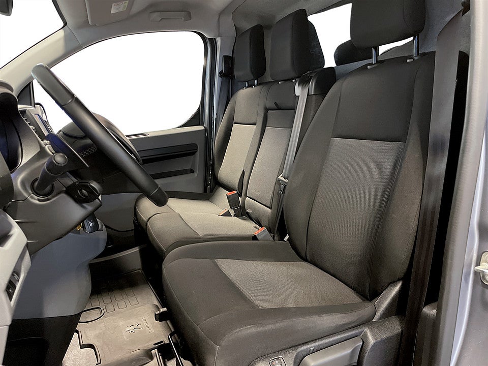 Bild på Peugeot Expert PRO+ 145hk 145hk Aut L2 B-KAMERA DRAG