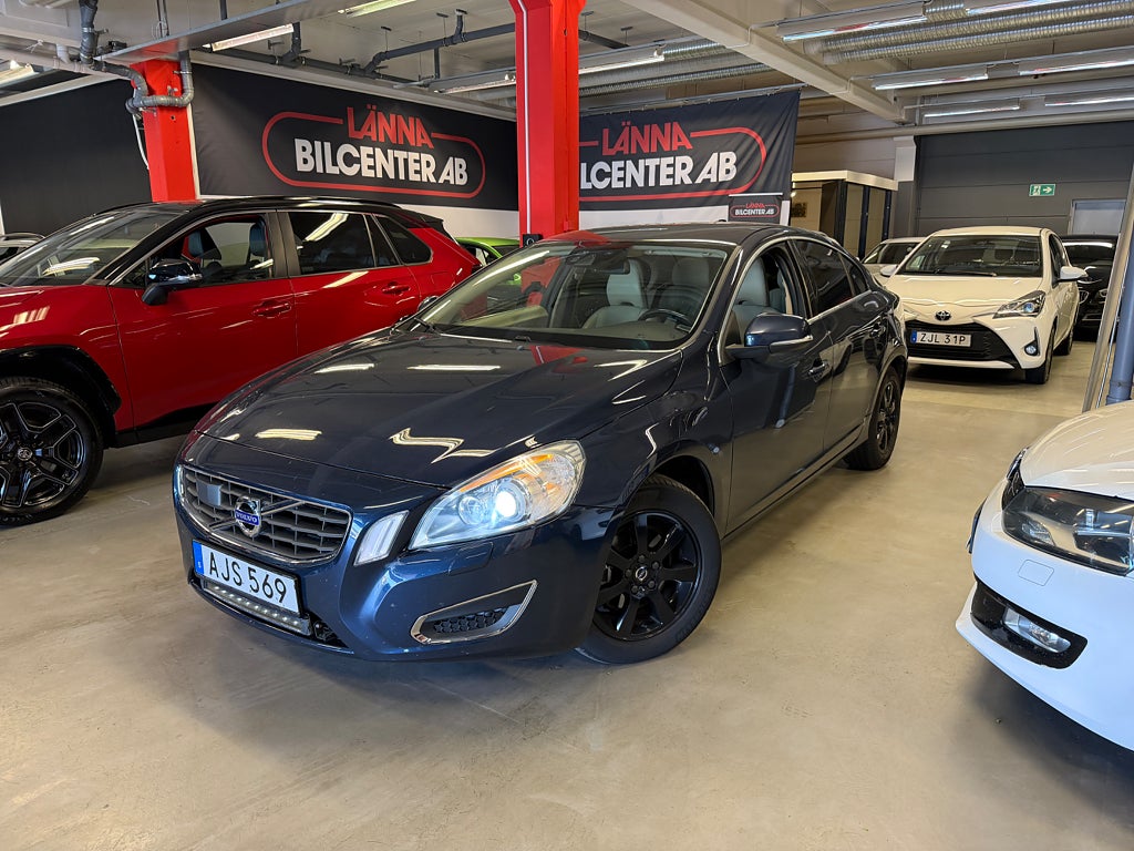 Volvo S60 D5 Aut 2 ägare Drag PDC Navi Skinn Summum Kamrem bytt