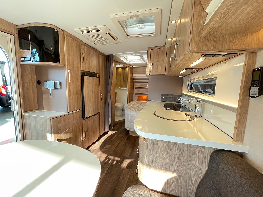 Kabe Smaragd 520 XL KS / ALDE / AC / Året runt standard / 1995kr/mån  - Kabe