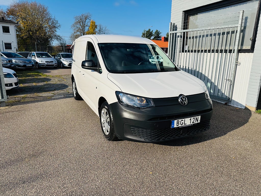 Volkswagen Caddy 2.0 TDI 122HK DSG SKÅP / DRAG / VÄRMARE / CARPLAY