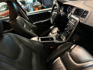 Volvo V60 T3 Momentum Drag Skinn Mvärm Psens Kamrem Bytt SoV