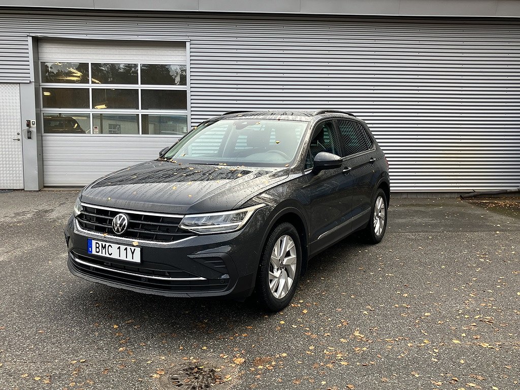 Volkswagen Tiguan Life 1.5 TSI Drag Värmare Inkommande