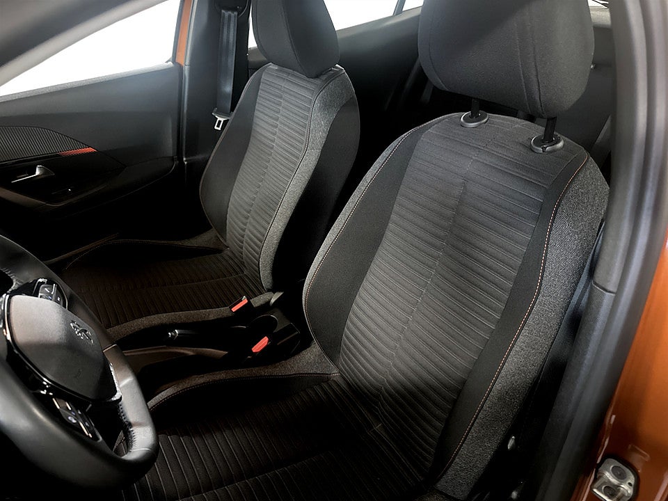 Bild på Peugeot 2008 Active Pack 1.2 PT 100hk PDC-SENSOR CARPLAY