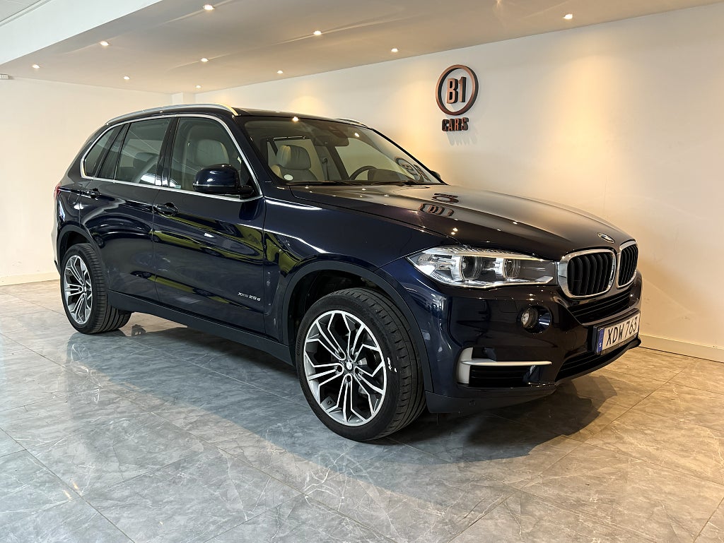 BMW X5 xDrive25d 218HK PANORAMA DRAG HELSKINN RATTVÄRME S+V