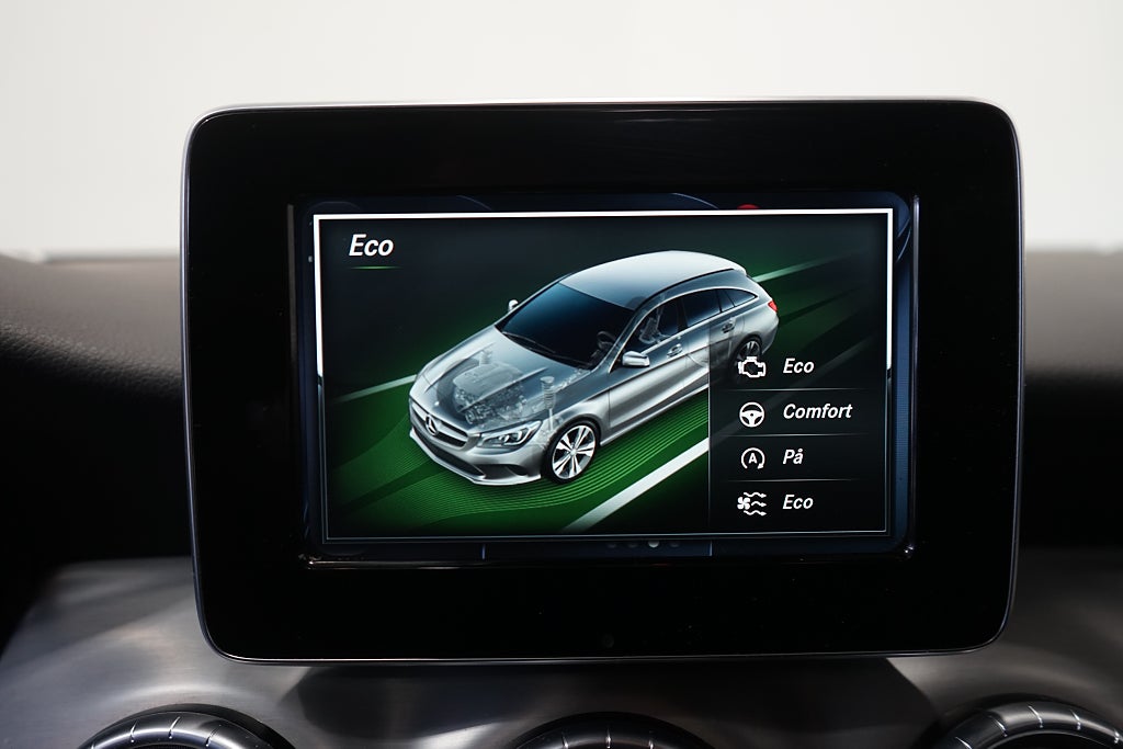 Mercedes-Benz CLA250 250 4MATIC AMG Dragkrok B-kamera Carplay 211hk