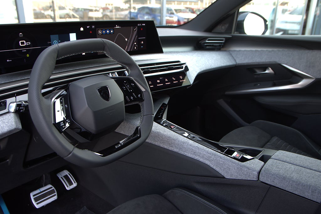 Peugeot 3008 Edition ULTIMATE Hybrid 145hk Aut *Fri service 3 år