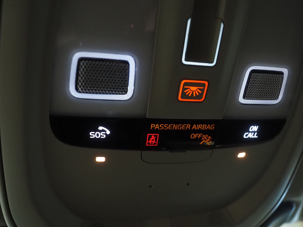 Volvo V90 Recharge T6 AWD Inscription Skinn Drag Pano Orrefors 2022