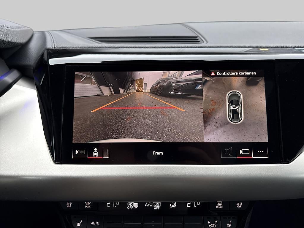 Audi E-Tron 2022 - miniatyr 14