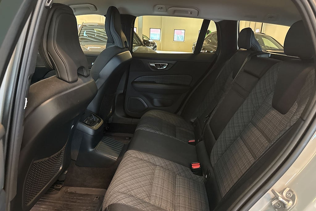 Volvo V60 Recharge T6 AWD AUT Drag V-hjul Kamera Google Värmare miniatyr 15