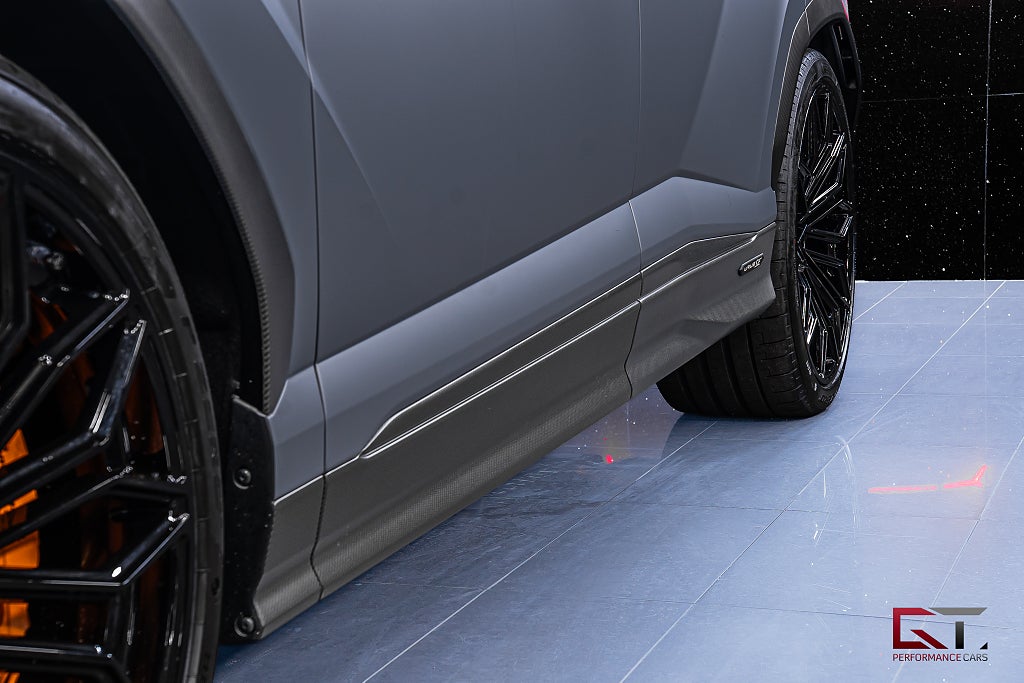 Lamborghini Urus SE 2026 MOMS Full Carbon Grigio Matt B&O-Adv 23" Pano