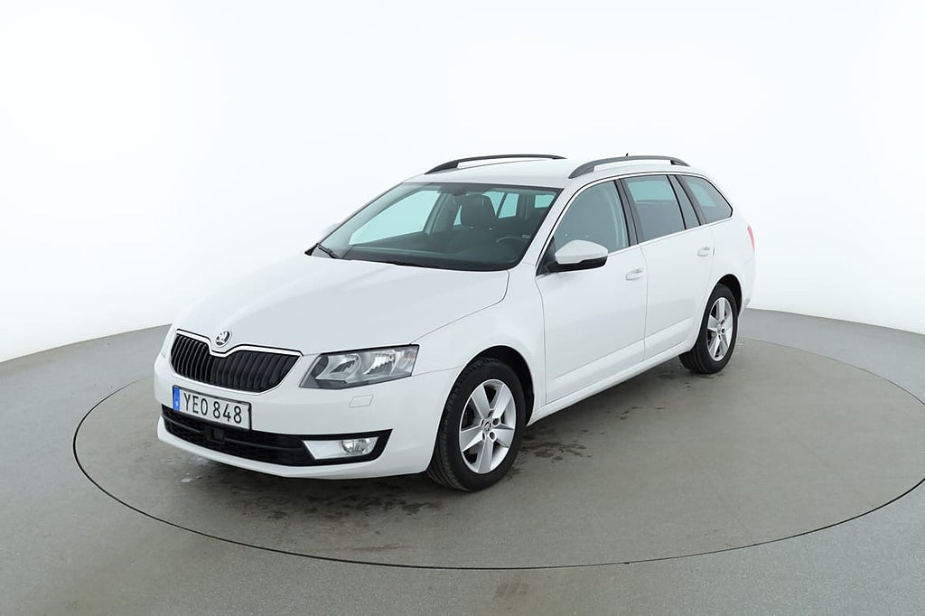 Skoda Octavia Kombi 1.0 TSI Ambition / Kamera, Drag, CarPlay