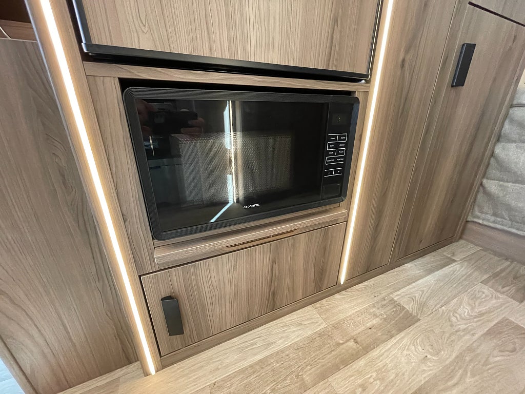 Kabe Ametist 560 XL KS /ALDE/Ugn/Micro/4 bäddar/2995kr/mån - Kabe