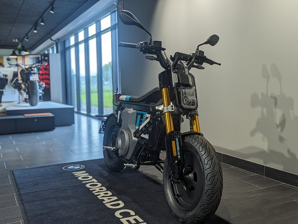 BMW CE02 Moped .Ord pris: 93.345kr NU: 49.900kr!Highline.Omg lev.