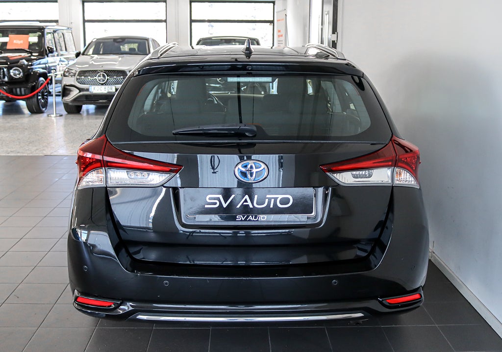 Toyota Auris Touring Sports Hybrid e-CVT Business Plus Navi
