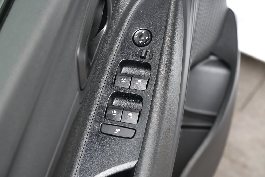 Hyundai i20 Essential 1.0 T-GDI 100HK Automat Kamera Moms