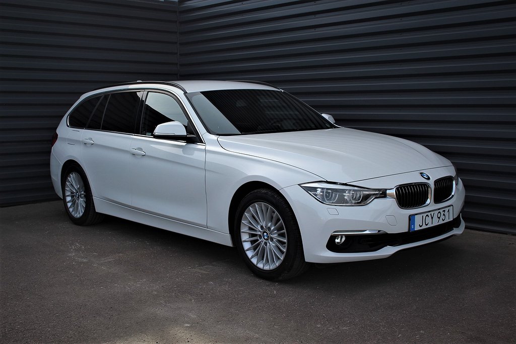BMW 320 i Luxury Line Helläder Vinterhjul