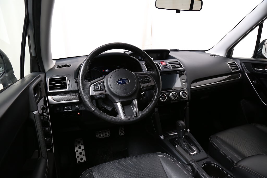 Subaru Forester 2,0i 150hk XE AWD Aut Skinn Extraljus Dragkrok 2019