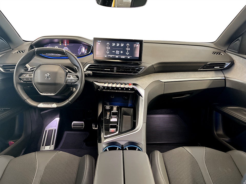 Bild på Peugeot 5008 GT 1.2 PT 130hk Aut 7-SITS B-KAMERA CARPLAY