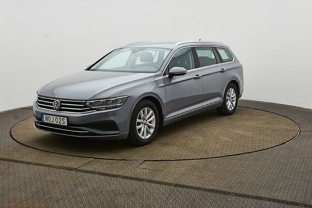 Volkswagen Passat 1.5 TSI Digital Cockpit,kamera, Drag, värmare