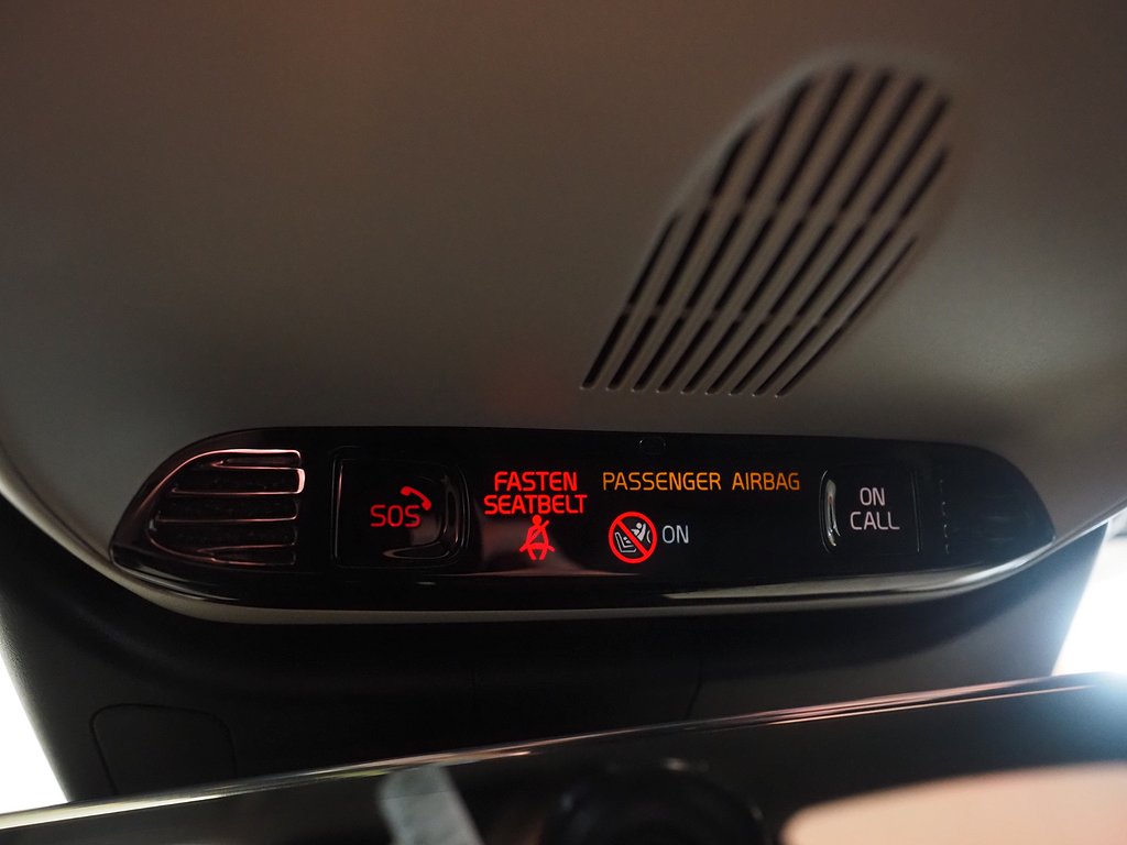 Volvo V60 Cross Country B4 AWD 197hk B-Kamera GPS VOC Drag 2022
