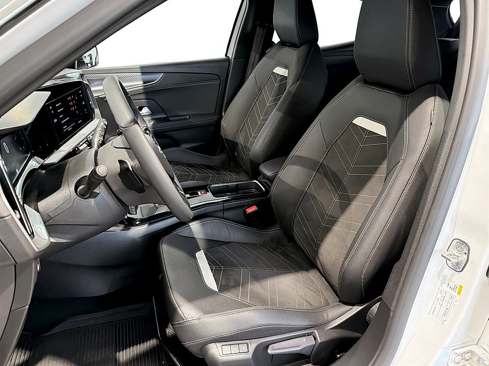Bild på Opel Mokka Ultimate 1.2 PT 130hk Aut B-KAMEREA CARPLAY