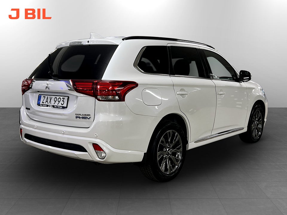Bild på Mitsubishi Outlander S-Edition PHEV 203hk Aut 4WD B-KAMERA RATTVÄRME