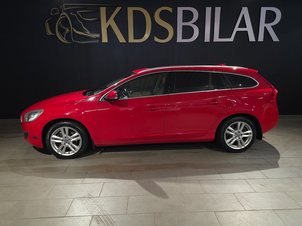 Volvo V60 D5 AWD Geartronic Summum Euro 5 215hk | Drag | Värmare