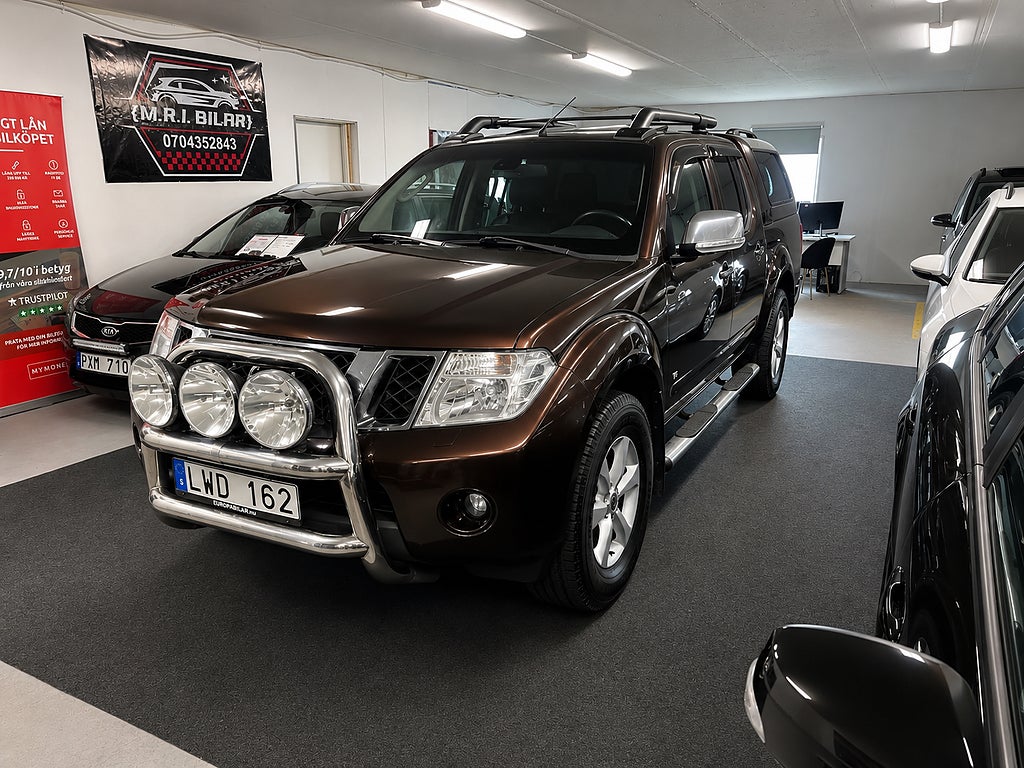 Nissan Navara Dubbelhytt 3.0 dCi V6 4x4 Euro 5 Nyservad • Nybesiktad 