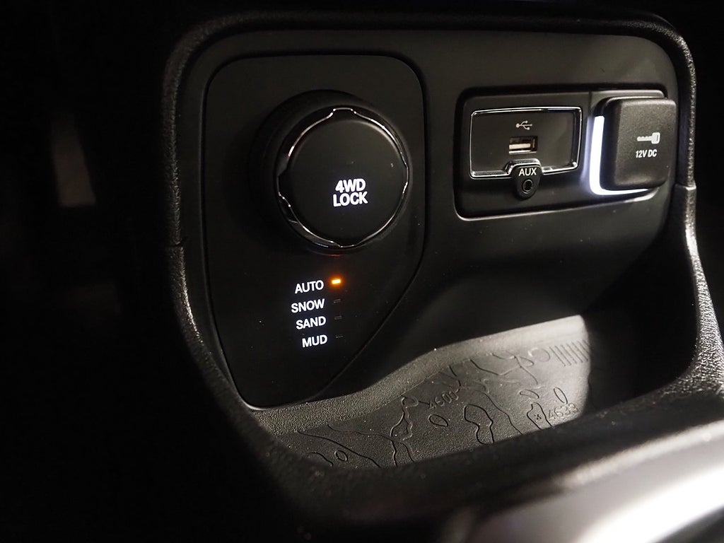 Jeep Renegade 2.0 CRD 140hk 4WD Limited | Dragkrok | Rattvärme | 2015