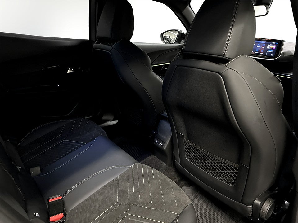 Bild på Peugeot 2008 GT Hybrid 145hk Aut B-KAMERA ELSTOL CARPLAY