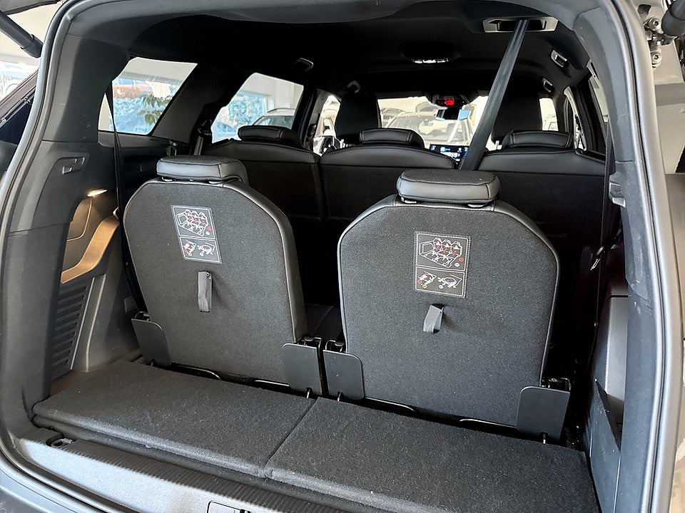 Bild på Peugeot 5008 GT Black Pack 1.2 PT 130hk Aut 7-SITS B-KAMERA
