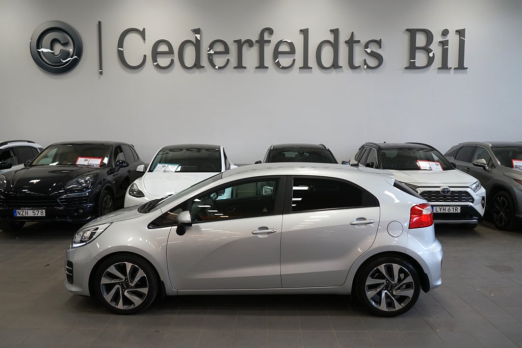 Kia Rio 5-dörrar 1.2 CVVT GLS Navi Backkamera Rattvärme 