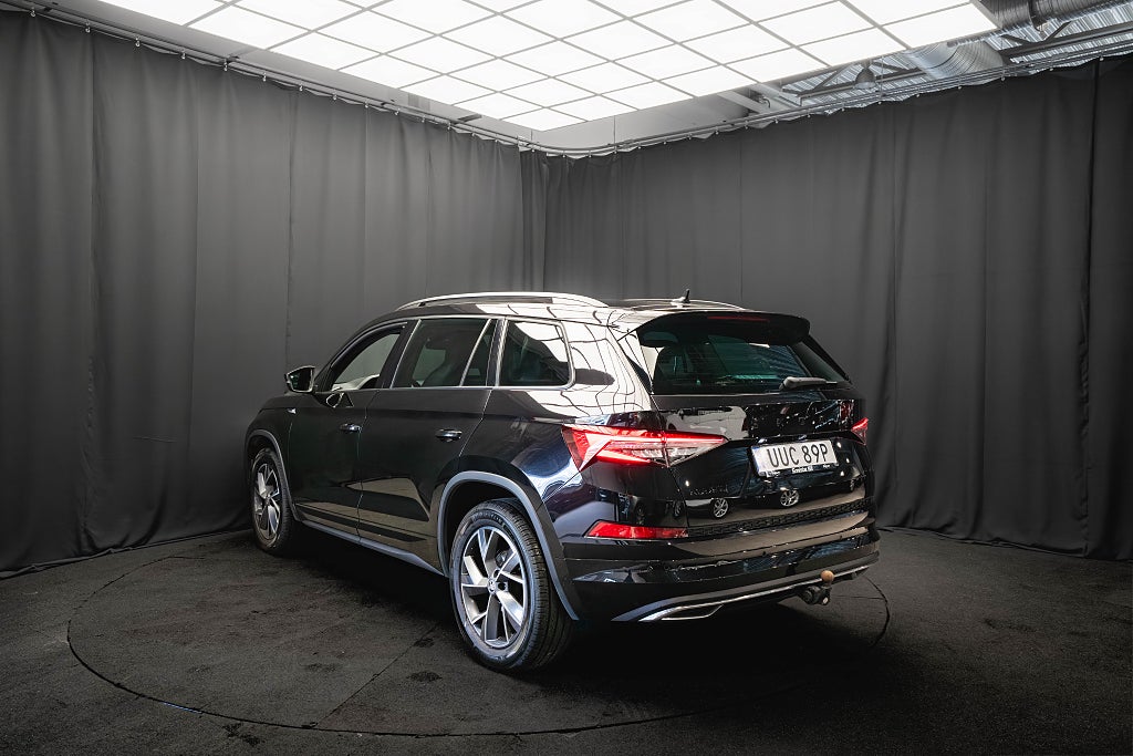 Skoda Kodiaq TDI 4x4 SPORTLINE 7-sits D-VÄRM DRAG KAMERA 1ÄGARE MOMS