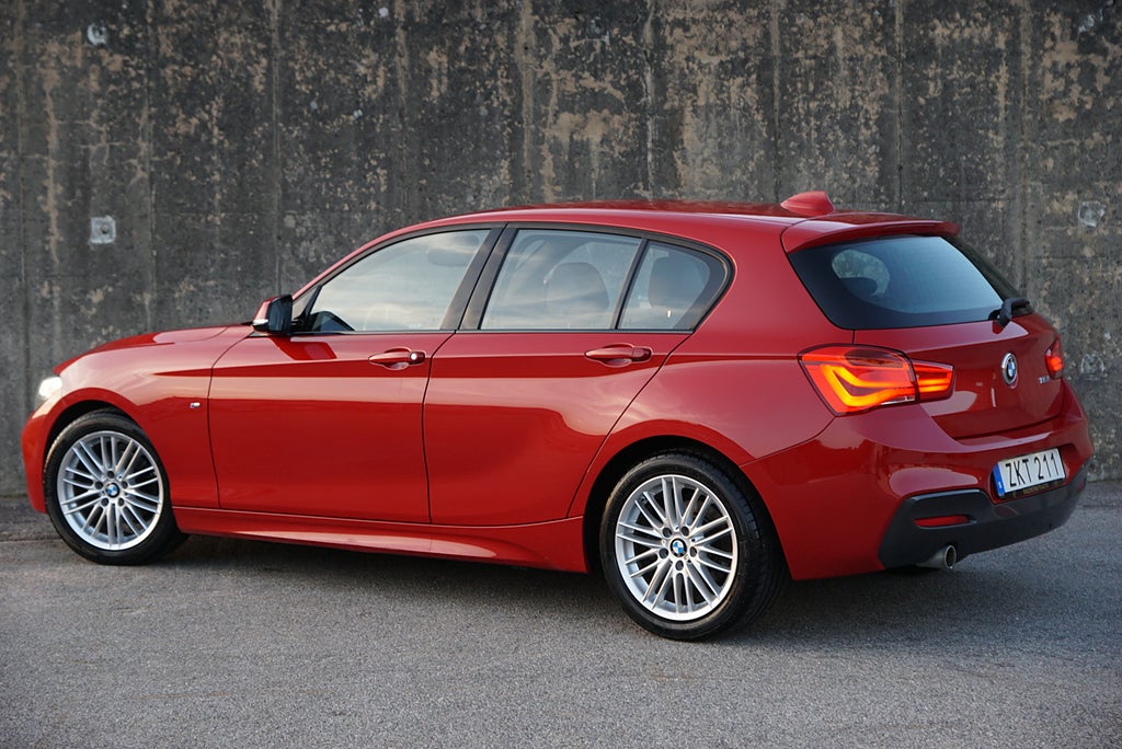 BMW 118I 5-dörrars M Sport 1-Ägare|Skinn|P-sensorer|